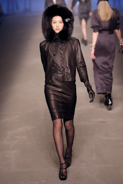 Look 44